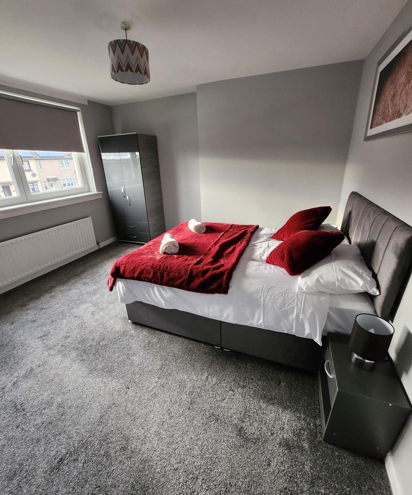 Fm Homes & Apartments 3 Bedroom Motherwell Dış mekan fotoğraf